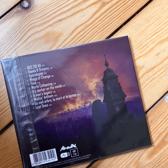 OUT OF TIME (USB DIGIPACK)